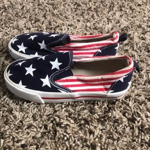 Toldder old navy shoes